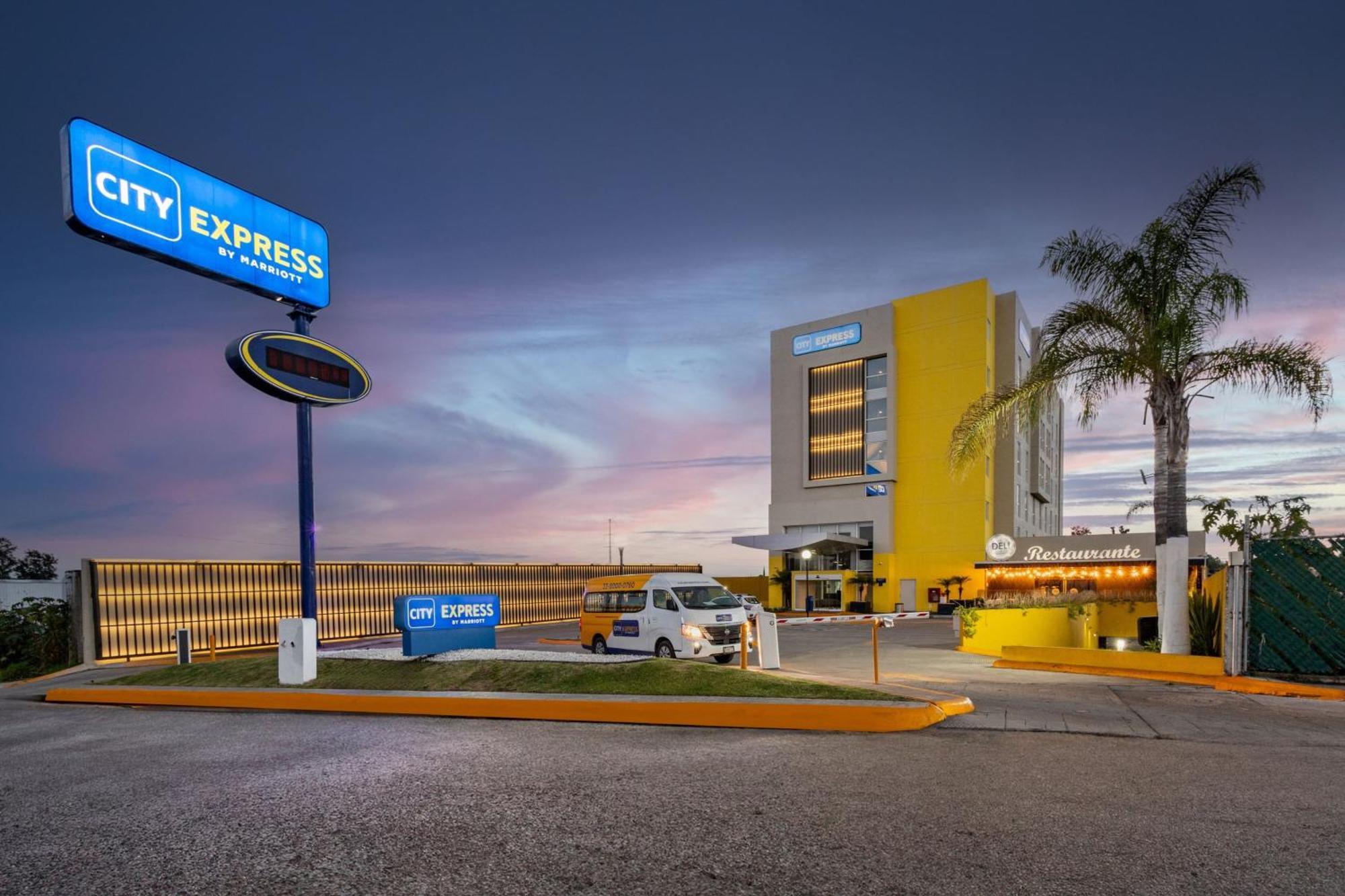 City Express By Marriott Guadalajara Aeropuerto Las Pintas Dış mekan fotoğraf